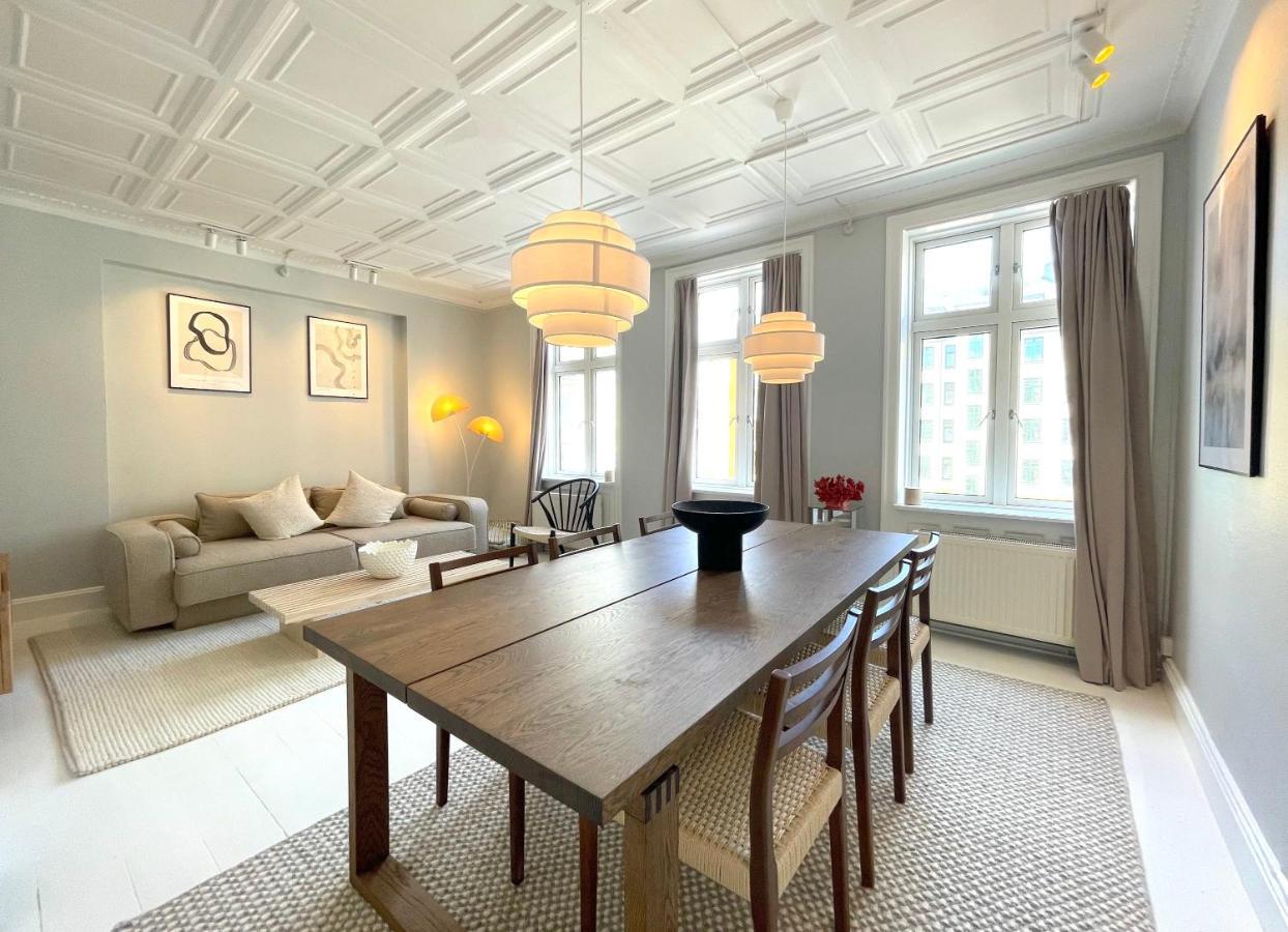 Apartamento 2 Bedroom In Trendy Area
