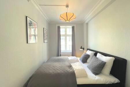 Apartamento 2 Bedroom In Trendy Area