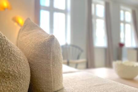 Apartamento 2 Bedroom In Trendy Area